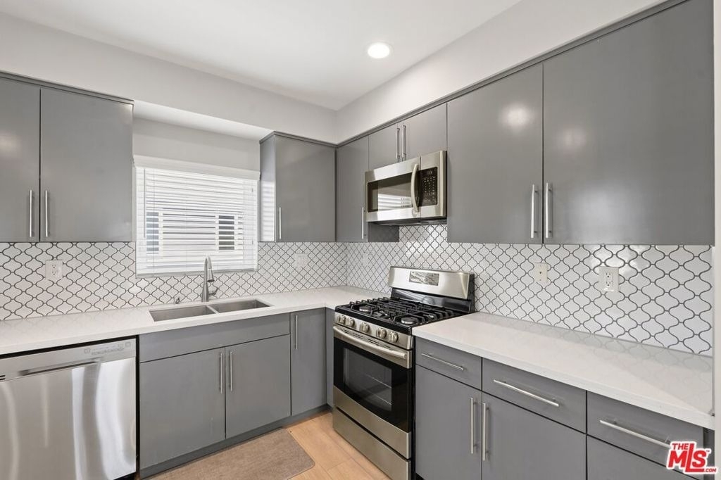 6119 Fountain Avenue - Photo 14