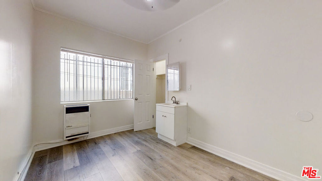 647 18th Street - Photo 3