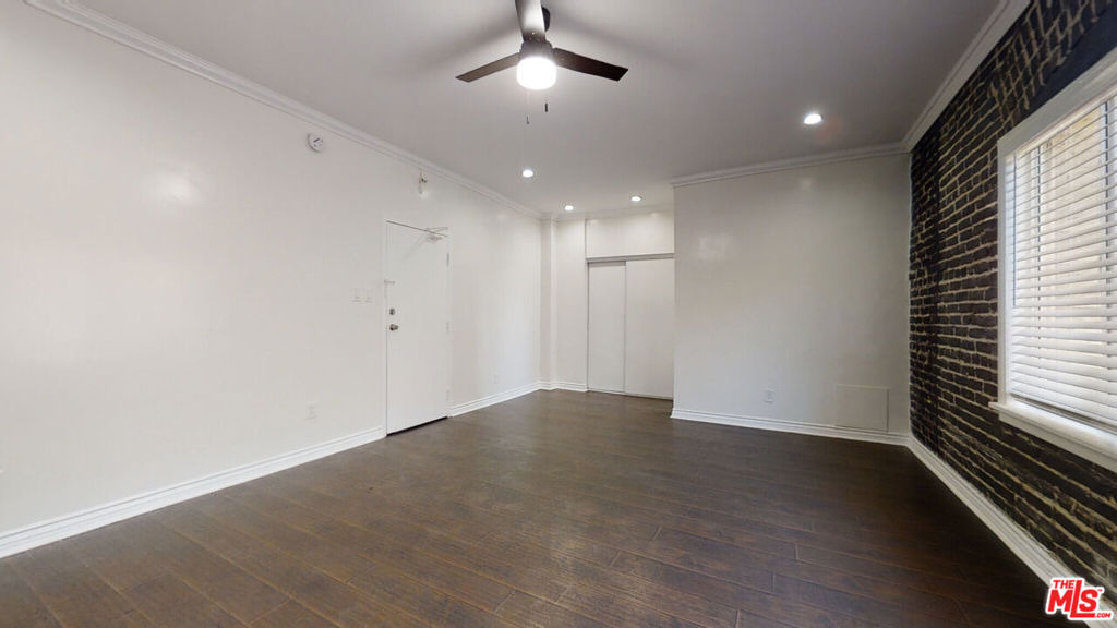 738 New Hampshire Avenue - Photo 2