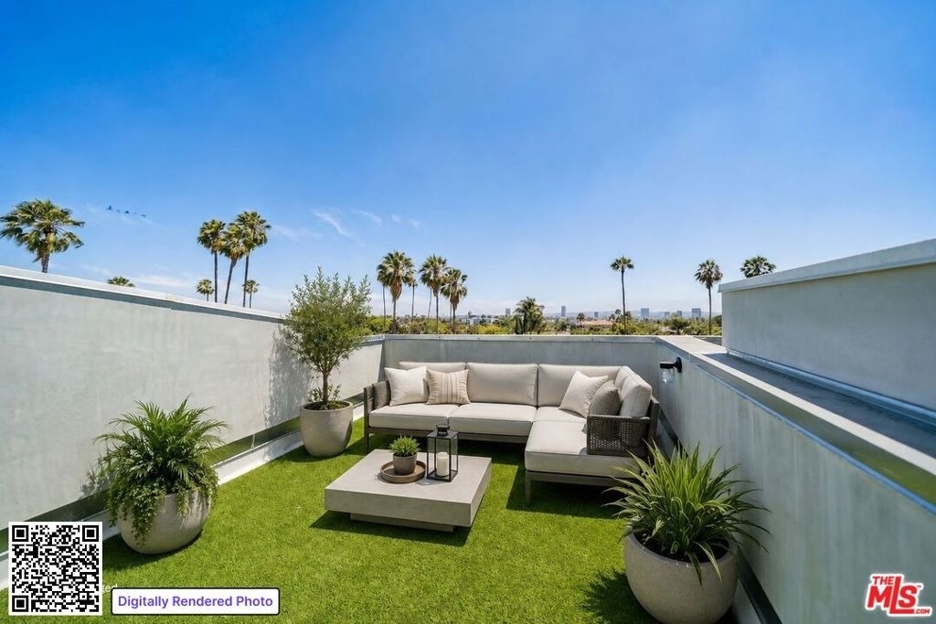 1223 N Hayworth Avenue - Photo 1
