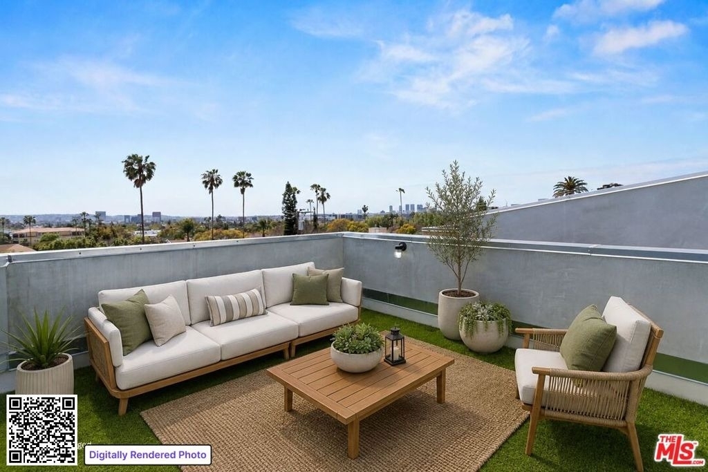 1223 N Hayworth Avenue - Photo 1
