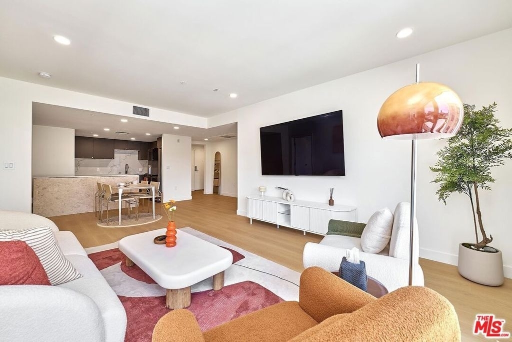 510 S Oxford Avenue - Photo 12