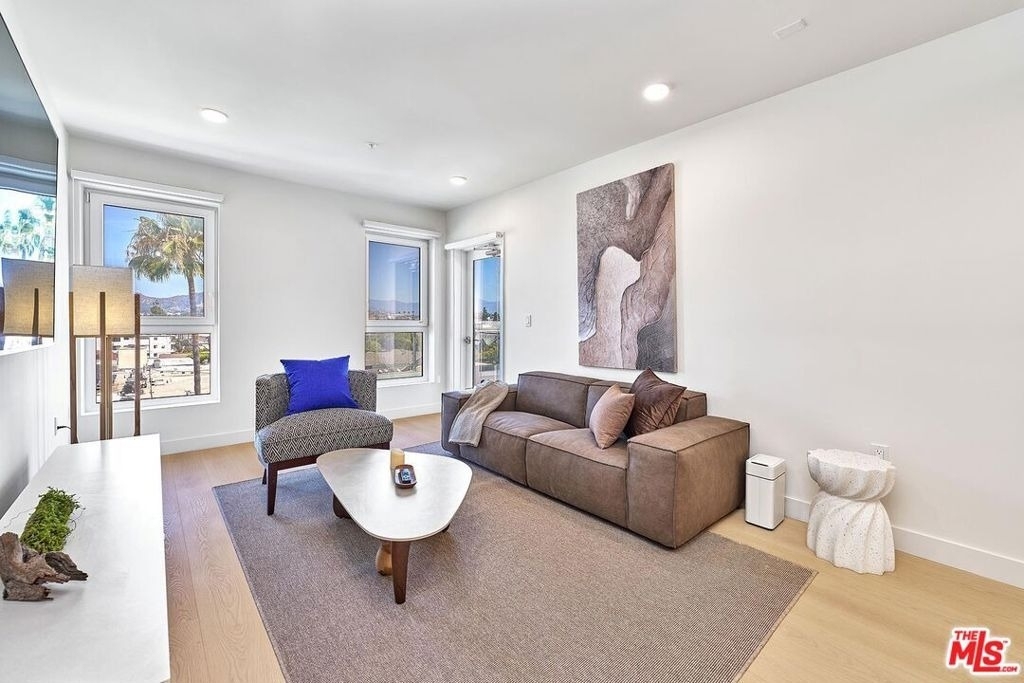 510 S Oxford Avenue - Photo 8
