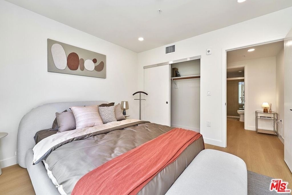 510 S Oxford Avenue - Photo 9