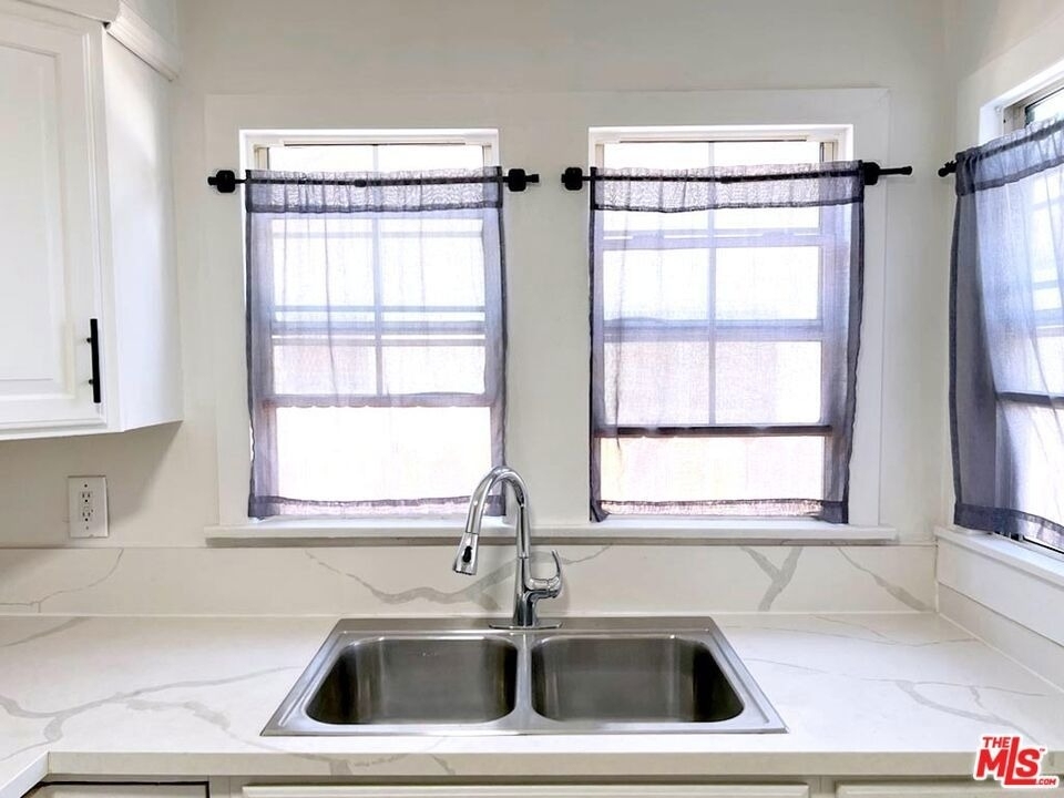 5325 2nd Avenue - Photo 8