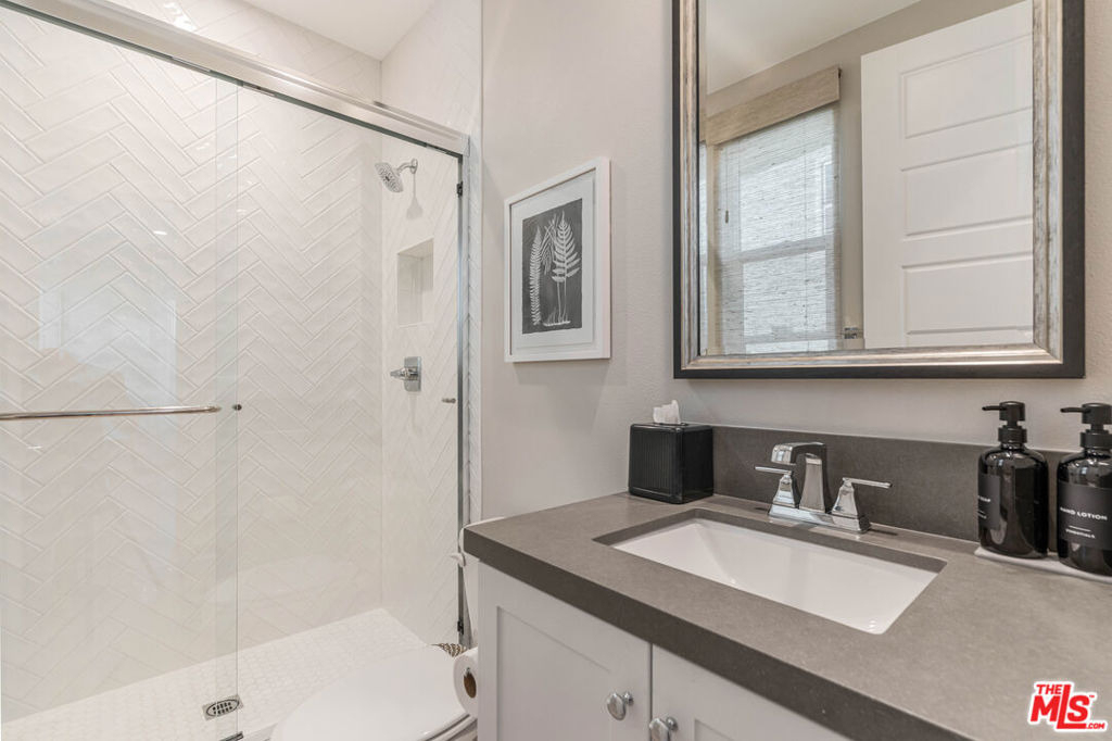 28609 Windbreak Terrace - Photo 18