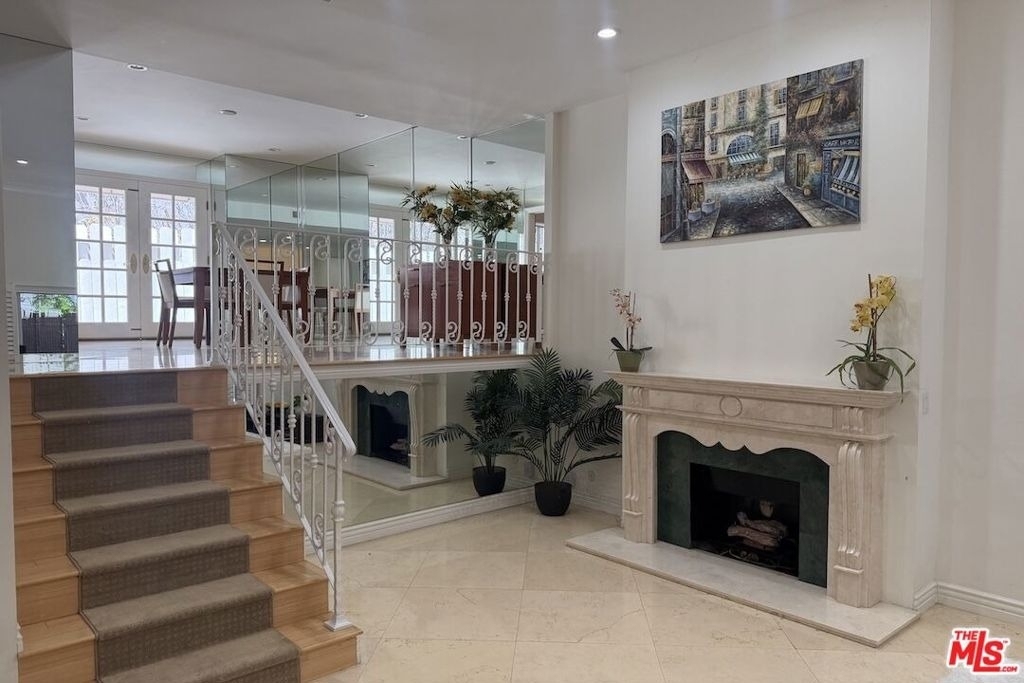 1131 Alta Loma Road - Photo 9