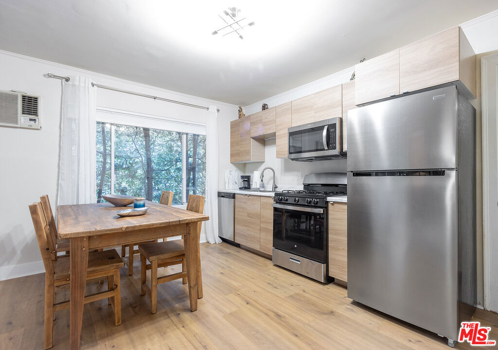 843 N Ogden Drive - Photo 7