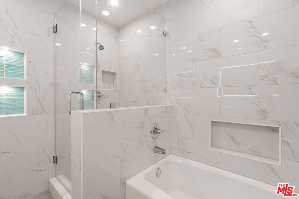 2541 Stoner Avenue - Photo 8