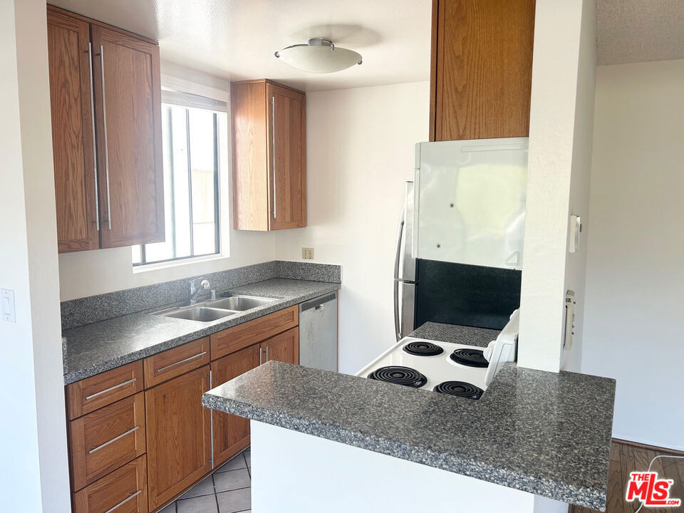 11743 Darlington Avenue - Photo 4