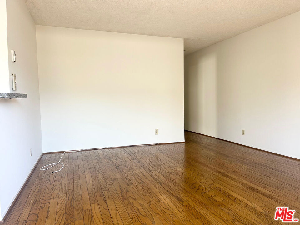 11743 Darlington Avenue - Photo 3