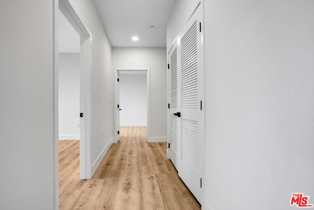 5657 Virginia Avenue - Photo 8