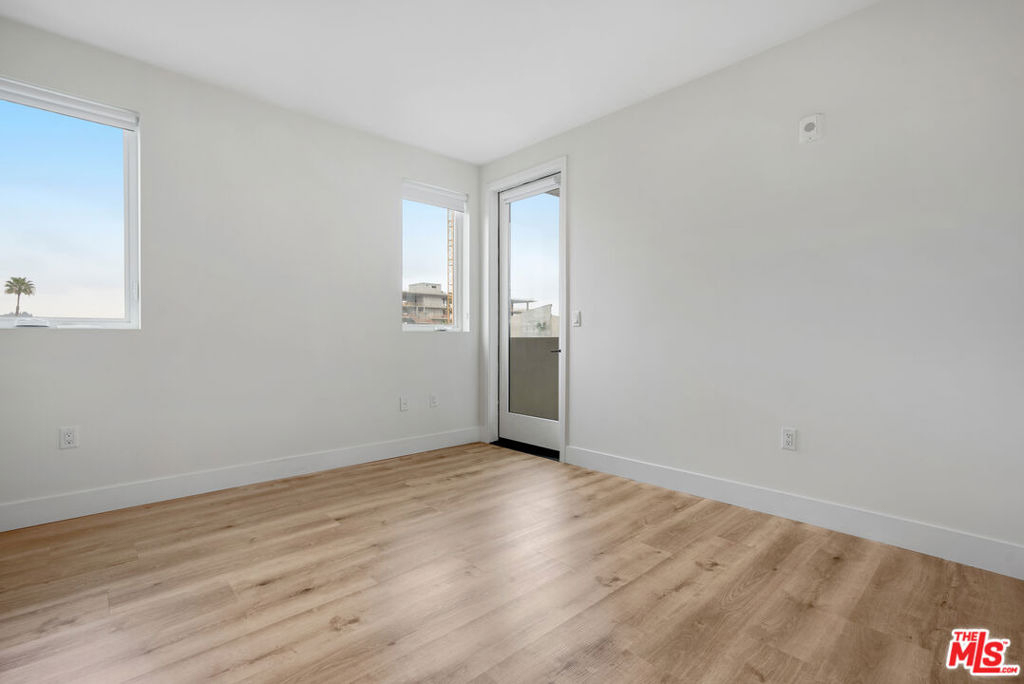 5657 Virginia Avenue - Photo 10