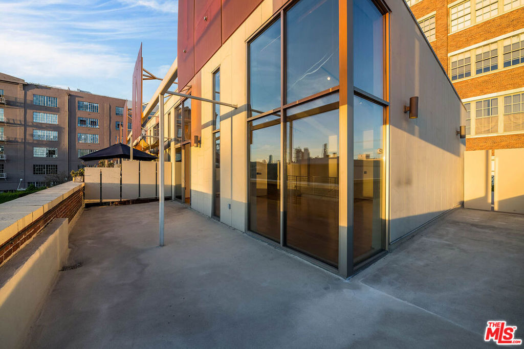 1850 E Industrial - Photo 35