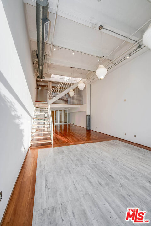 1850 E Industrial - Photo 4