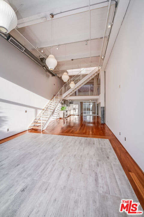 1850 E Industrial - Photo 3