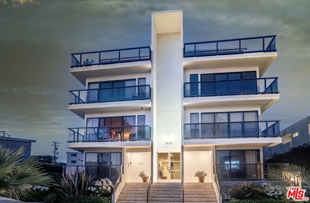 833 Ocean Avenue - Photo 40