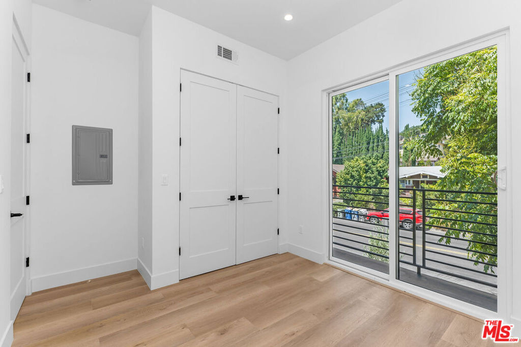 1834 N Echo Park Avenue - Photo 8
