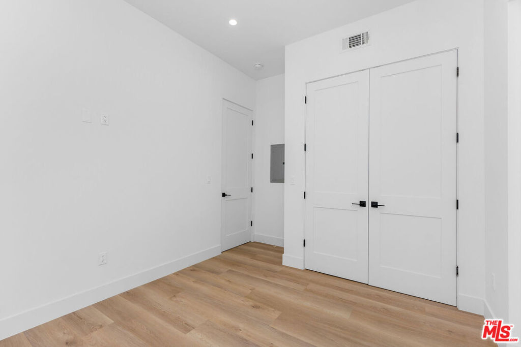 1834 N Echo Park Avenue - Photo 9
