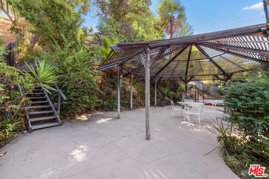 5824 Laramie Avenue - Photo 27
