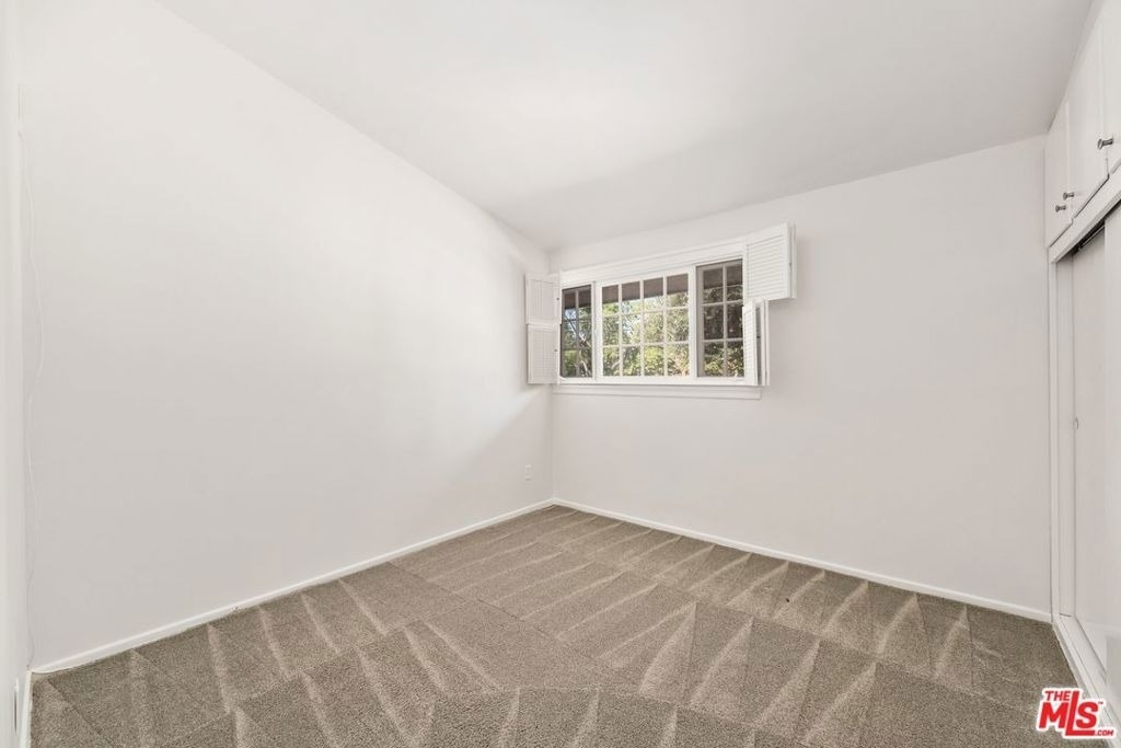 5824 Laramie Avenue - Photo 17
