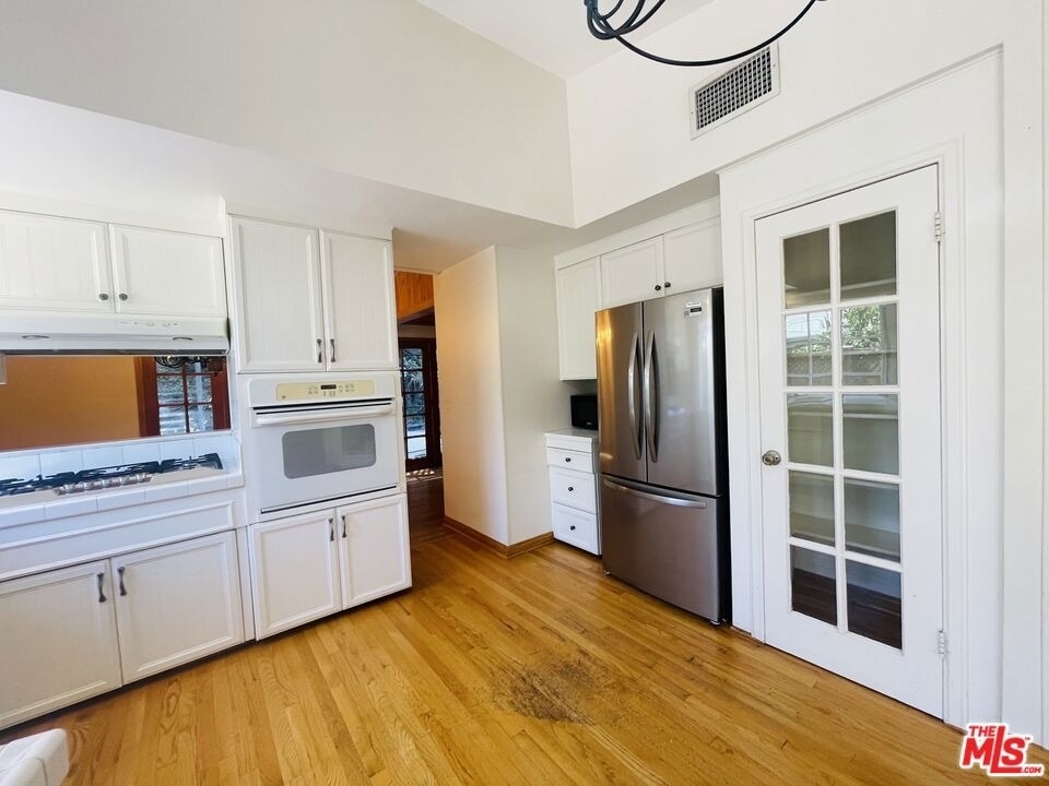 5824 Laramie Avenue - Photo 8