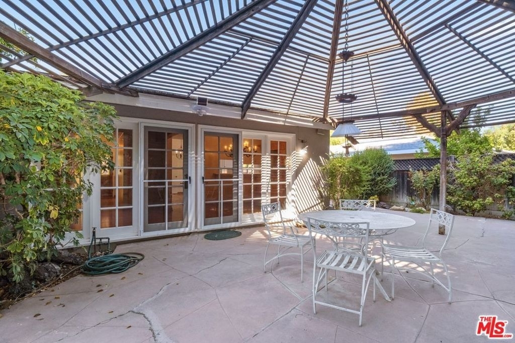 5824 Laramie Avenue - Photo 30