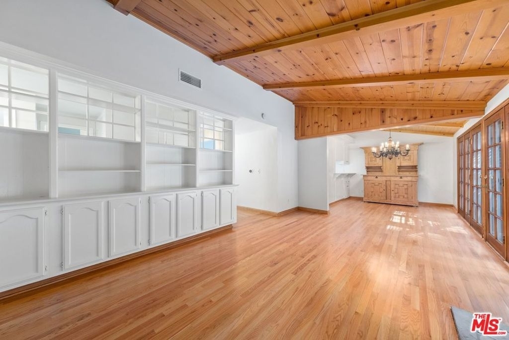 5824 Laramie Avenue - Photo 13