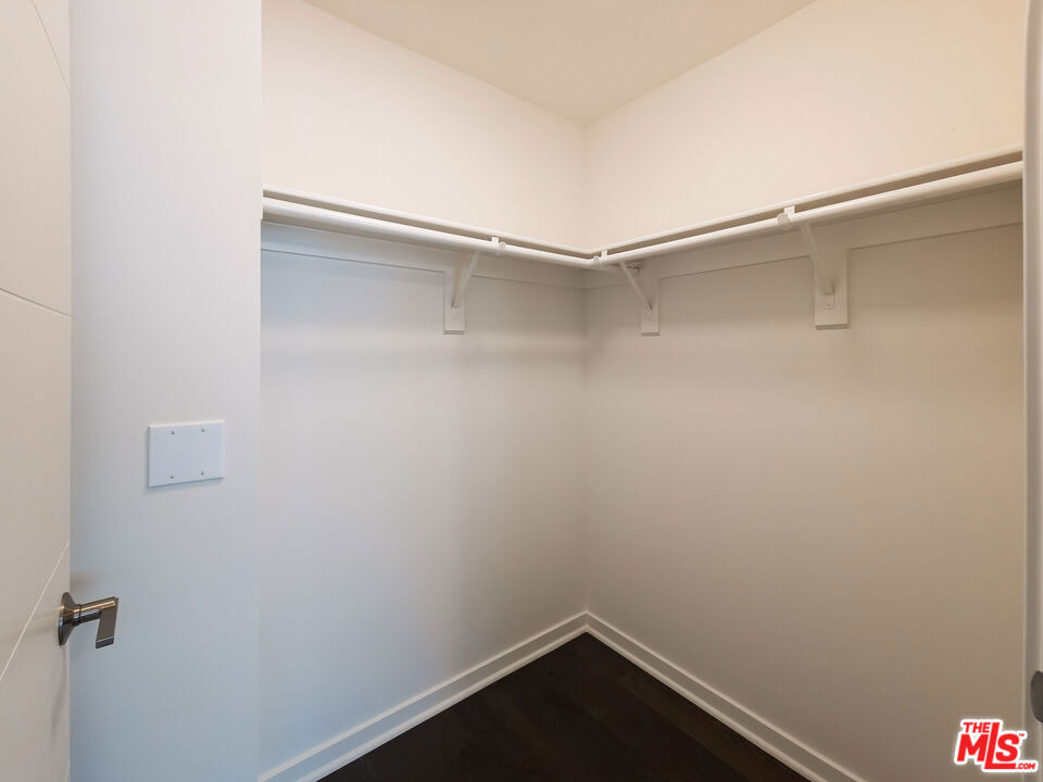 2926 Rowena Avenue - Photo 21