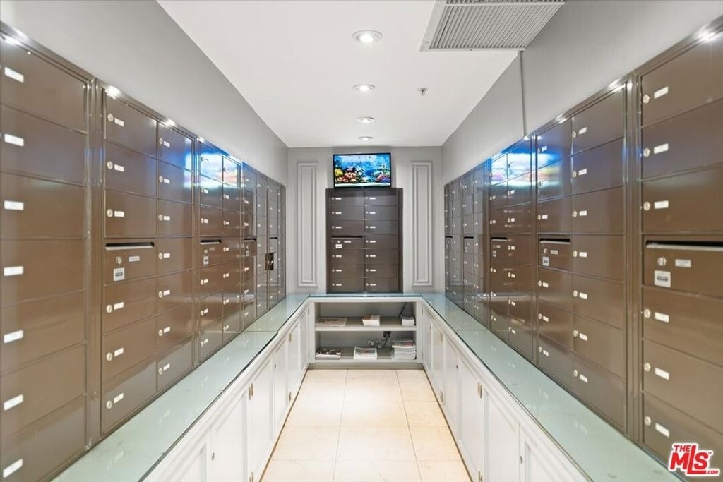 10660 Wilshire Boulevard - Photo 36