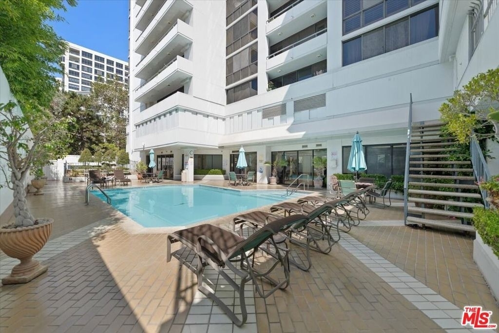10660 Wilshire Boulevard - Photo 37