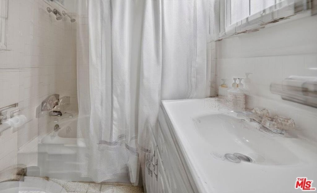 6838 Haywood Street - Photo 37