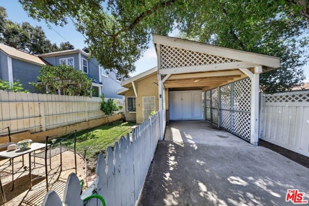 6838 Haywood Street - Photo 4