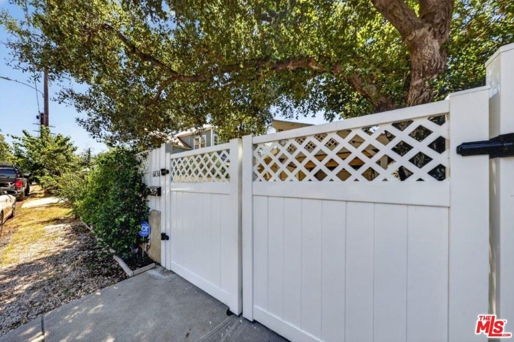 6838 Haywood Street - Photo 2