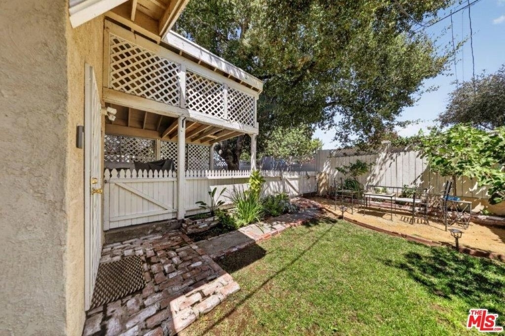 6838 Haywood Street - Photo 6