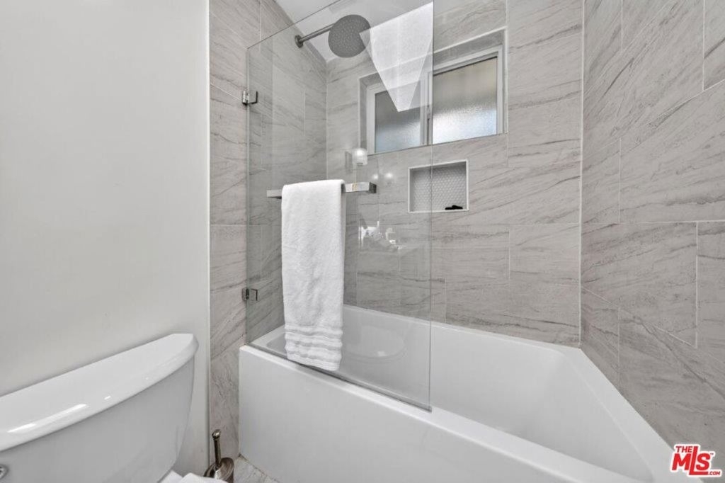 6838 Haywood Street - Photo 32