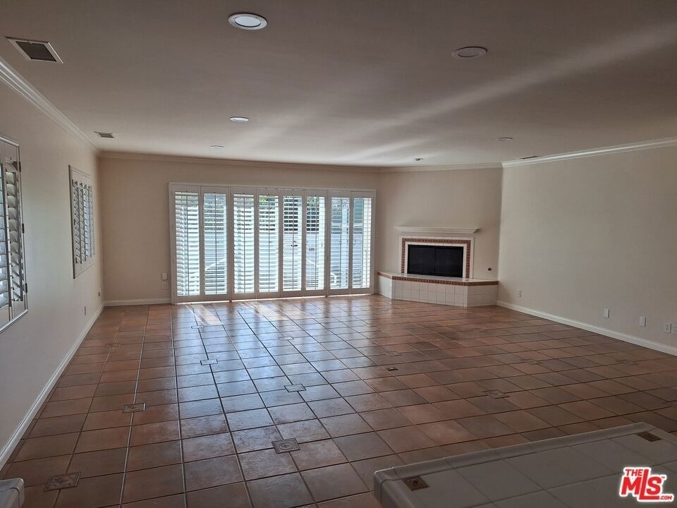 7539 Denrock Avenue - Photo 4