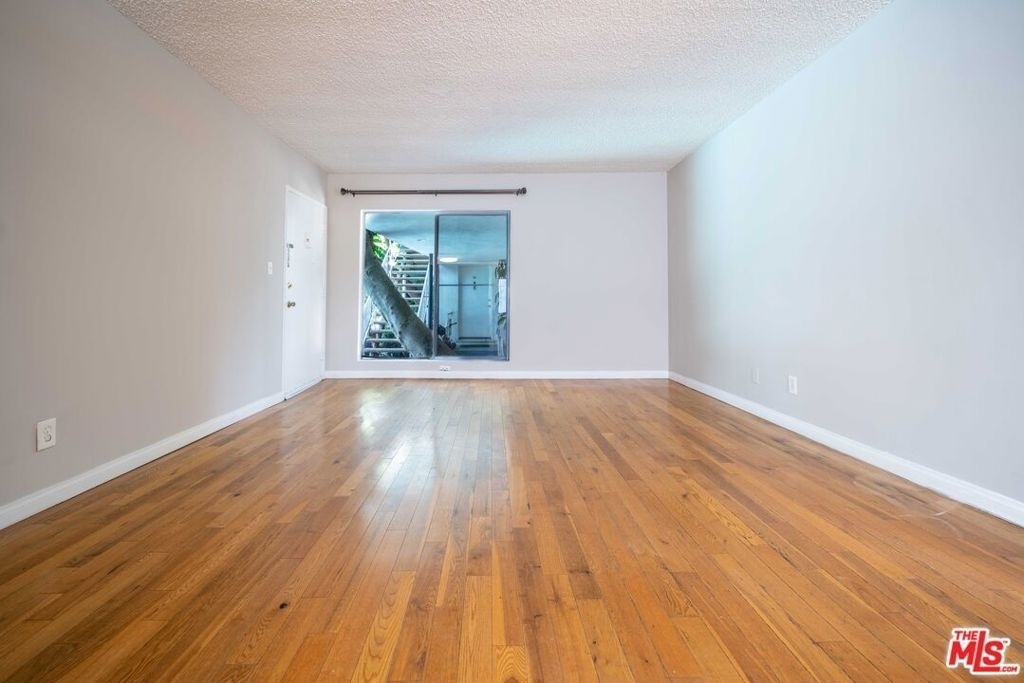 941 N San Vicente Boulevard - Photo 3