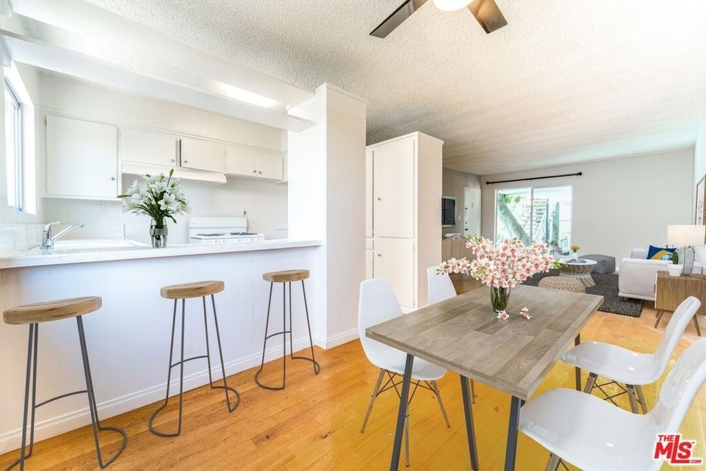 941 N San Vicente Boulevard - Photo 0