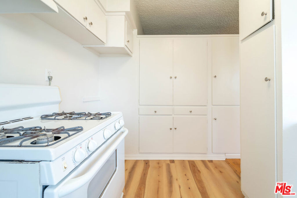 941 N San Vicente Boulevard - Photo 10