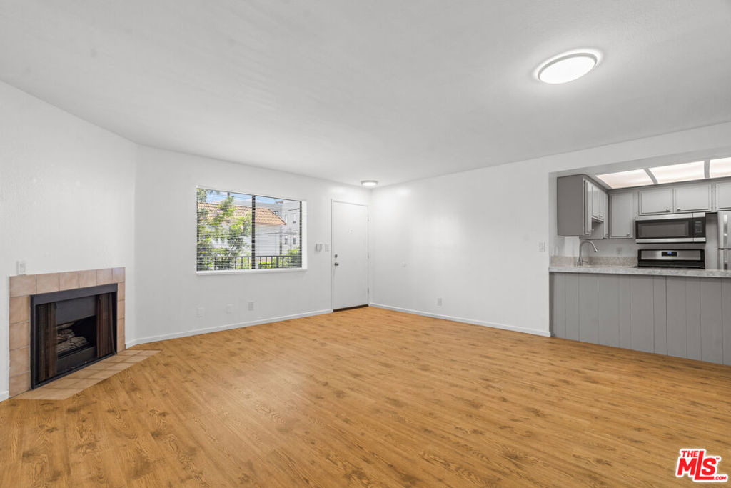 3939 Moore Street - Photo 2