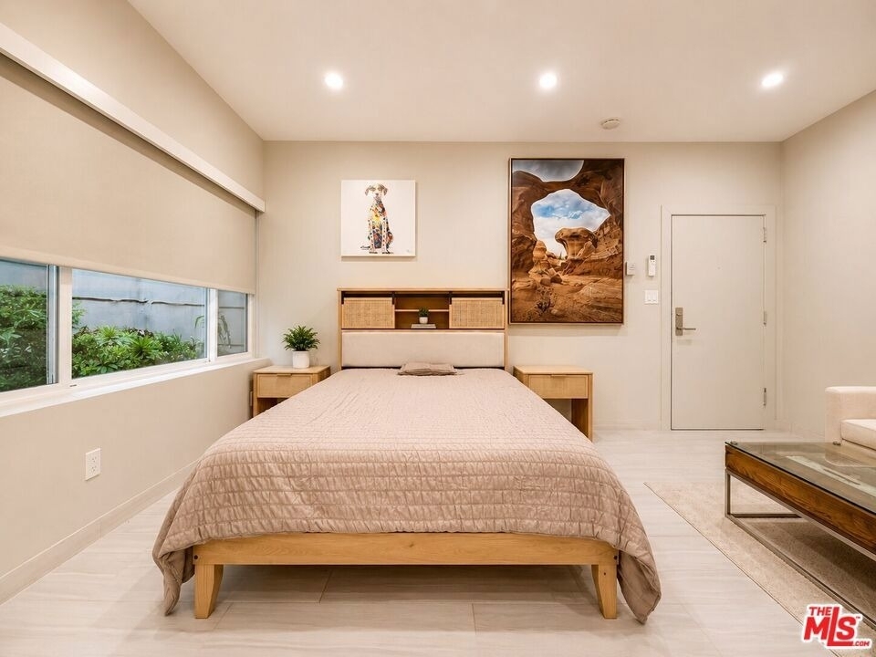 508 N Kings Road - Photo 5