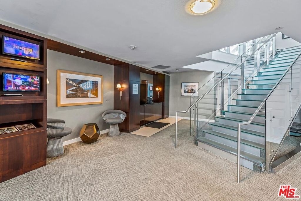 13700 Marina Pointe Drive - Photo 23