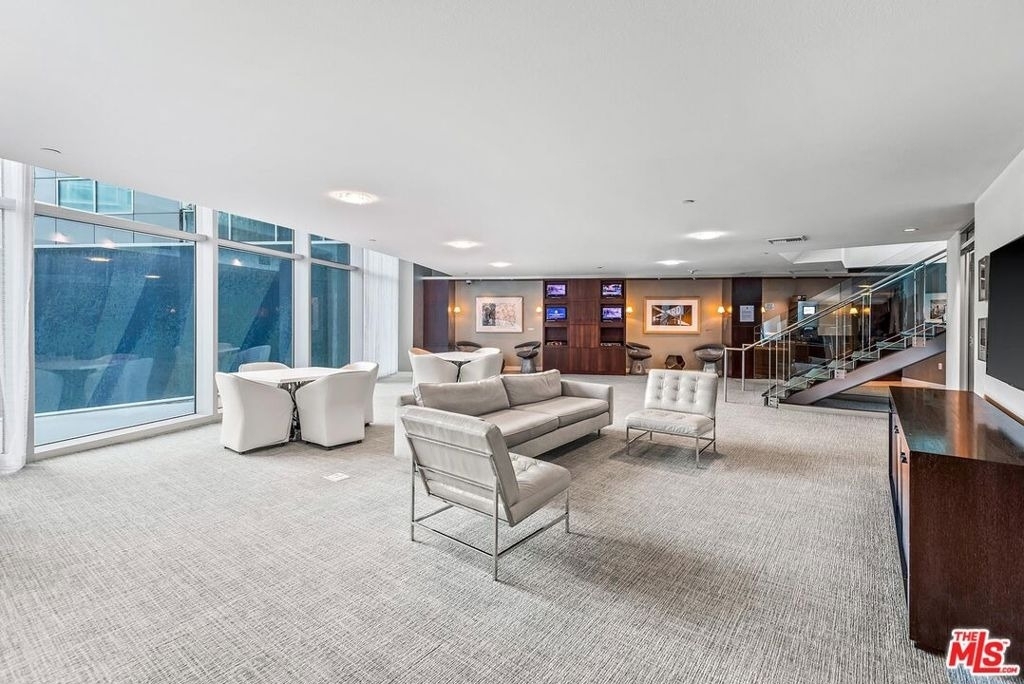13700 Marina Pointe Drive - Photo 19