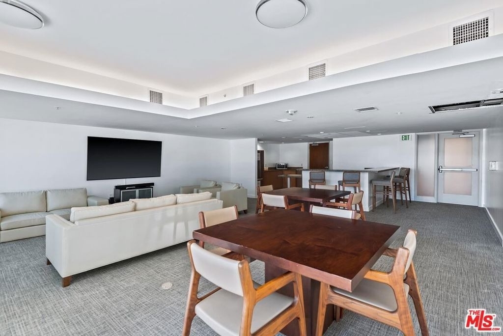 13700 Marina Pointe Drive - Photo 25