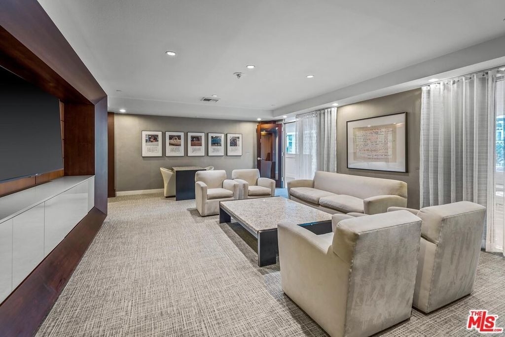 13700 Marina Pointe Drive - Photo 22