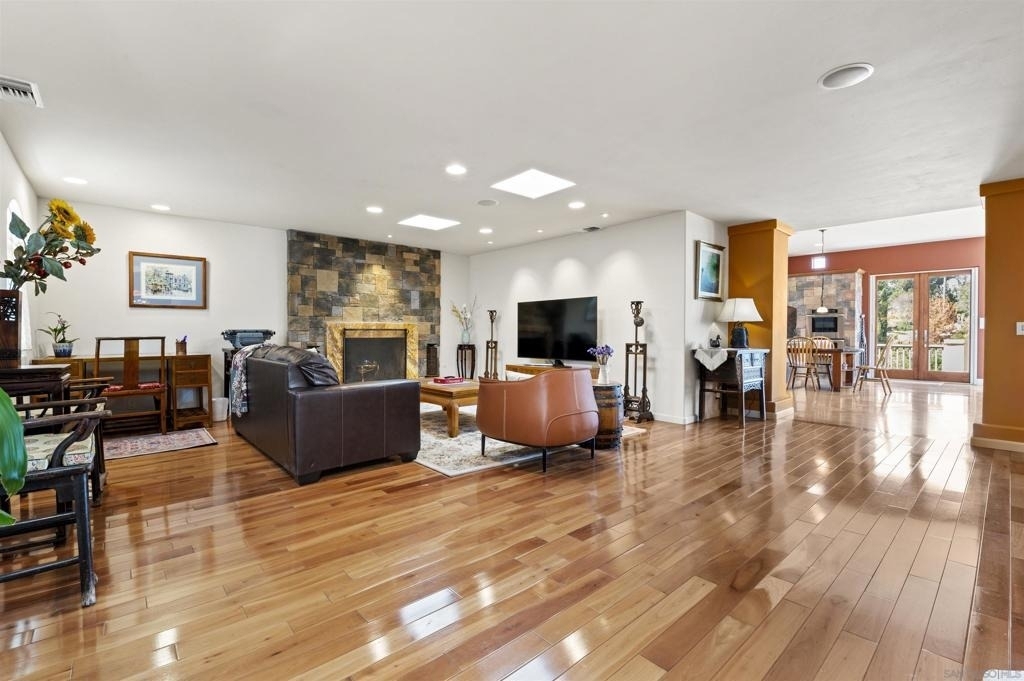 1015 W Via Rancho - Photo 2