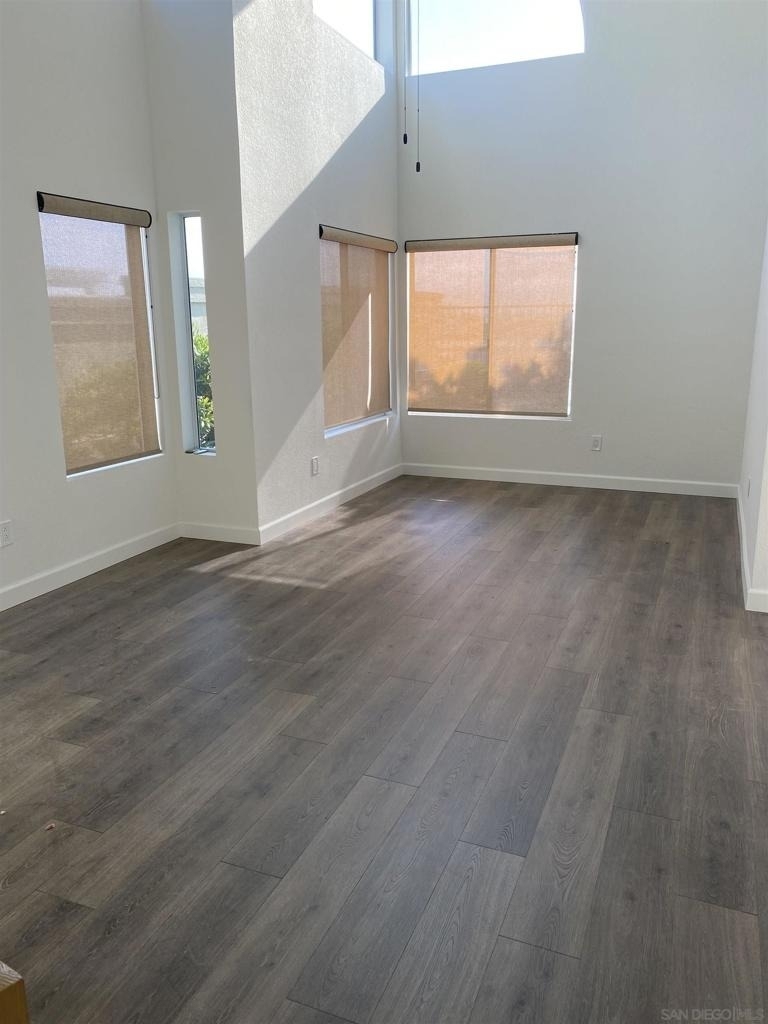 10754 Glendover Ln - Photo 5