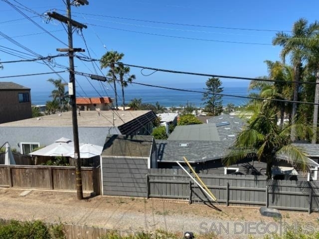 2212 Edinburg Ave, - Photo 2