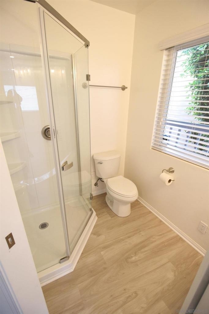 2212 Edinburg Ave, - Photo 14